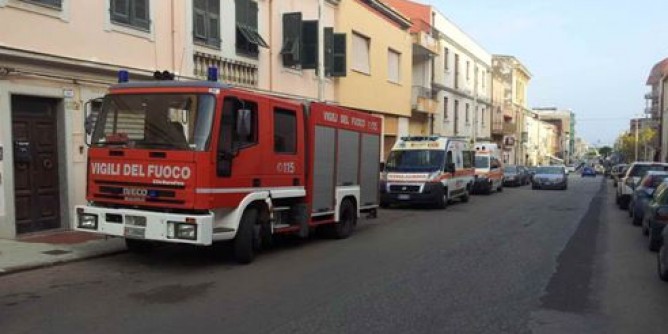 Donna soccorsa dai vigili del fuoco