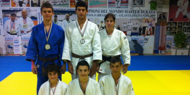 Judo Alghero: 6 medaglie da Nuoro