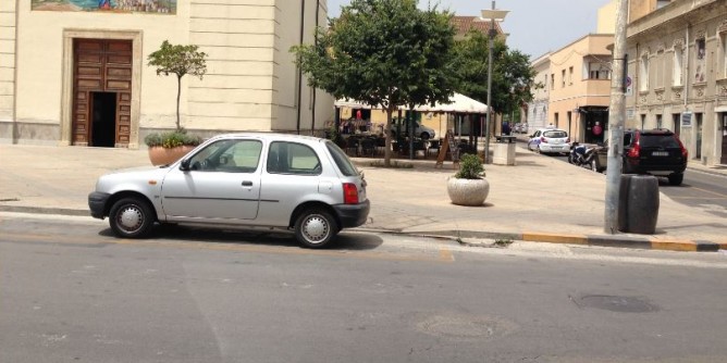 Porto Torres, strani parcheggi in Centro