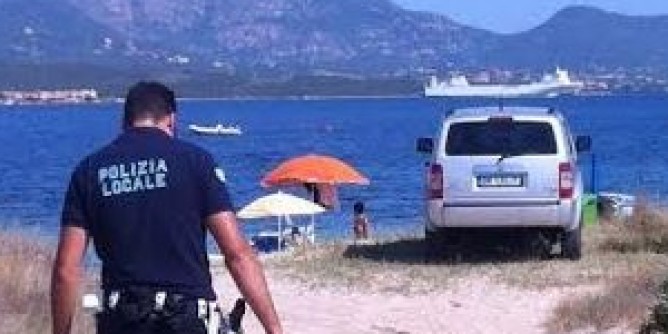 Ripascimento abusivo, sigilli in spiaggia <i>Li Cuncheddi</i> ad Olbia