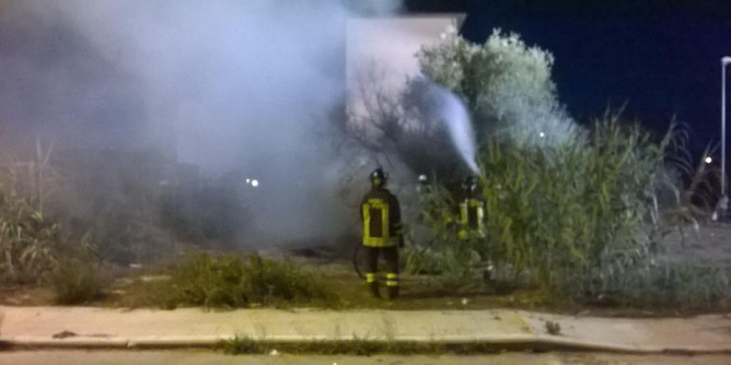 Incendio sull´Alghero-Olmedo,  il quarto in un mese