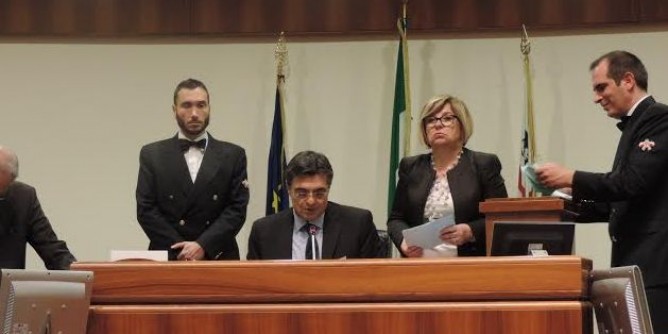 Referendum: caso Pd spaccato nellisola