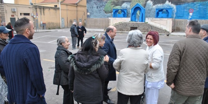 In piazza Sant´Antonio, il presepe blu dell´Accademia