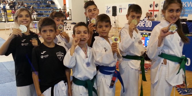 Taekwondo: 10 medaglie alla Asd Olmedo