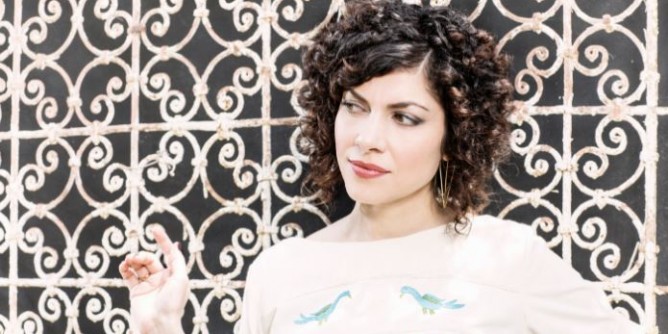 Carrie Rodriguez: la stella del folk americano a Porto Torres