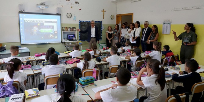 Scuola, intesa per la ripresa in sicurezza