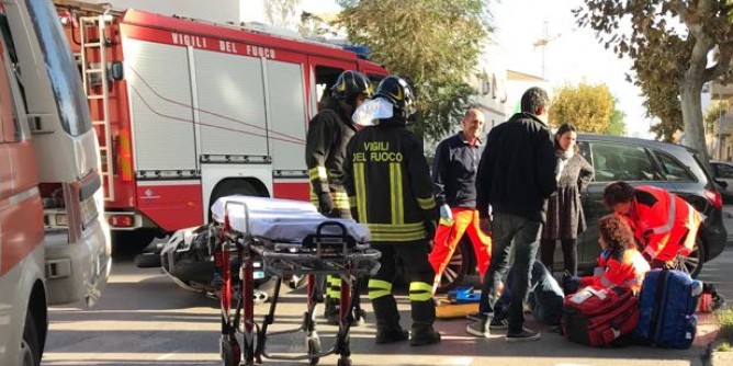 Moto si schianta contro cinghiale in Viale Burruni