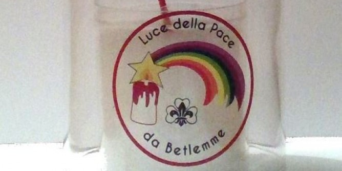 Gli scout Agesci accolgono la luce della pace 