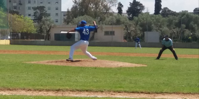 Baseball: Catalana Alghero dai due volti