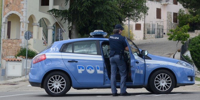 Coca e contanti: un arresto a Macomer