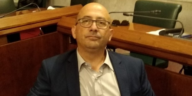 Cimitero, Mimmo Pirisi convoca la Commissione