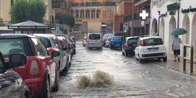 Bomba dacqua su Alghero: danni