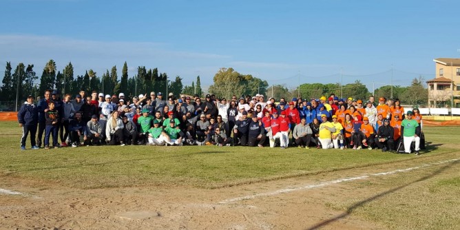 Baseball: <i>Slowpitch</i> ad Alghero