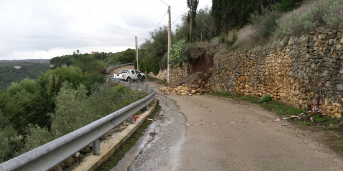 Crolla un muro: chiusa la Rizzeddu-Gioscari