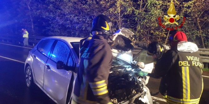 Incidente nella notte: muore 44enne