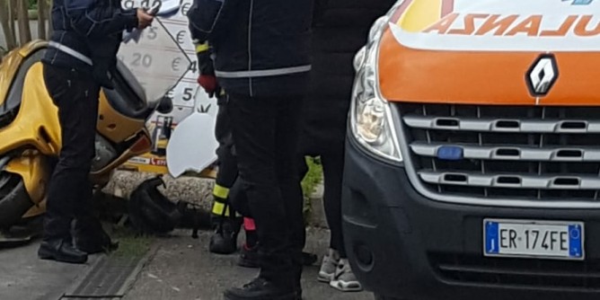 Incidente auto-scooter: algherese in ospedale