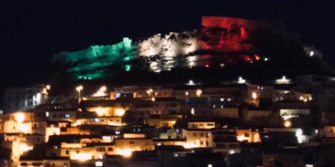 Castelsardo: <i>congelati</i> i tributi comunali