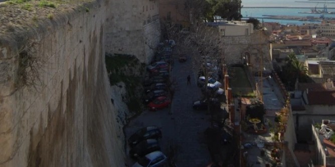 Castello di Cagliari: parcheggio interrato al <i>Via</i>