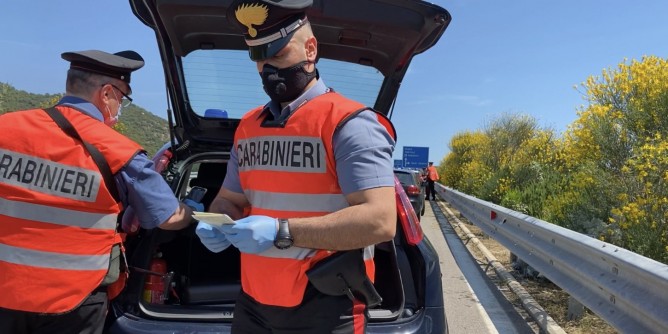 Tortol: sballato al volante, investe un pedone