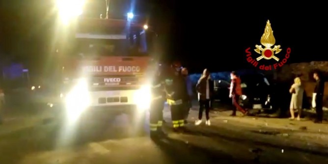 Frontale a Baia Sardinia: conducenti gravissimi