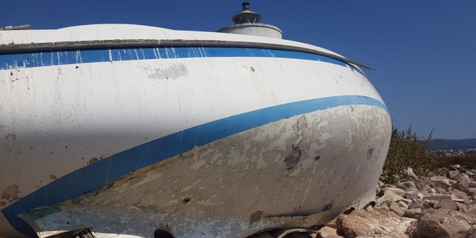 Dopo 14 anni via la barca dalla Maddalenetta