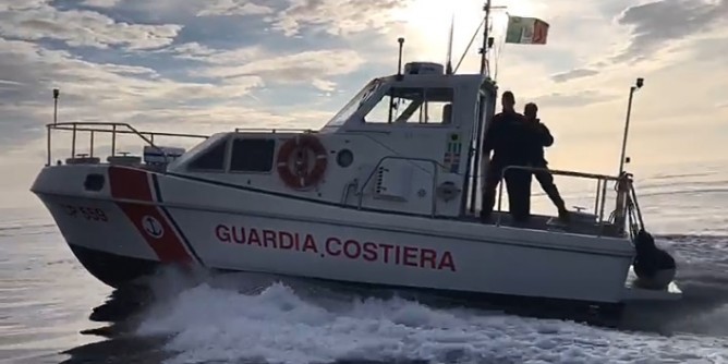 Ricci e pescato sotto sequestro. Blitz della Capitaneria ad Alghero