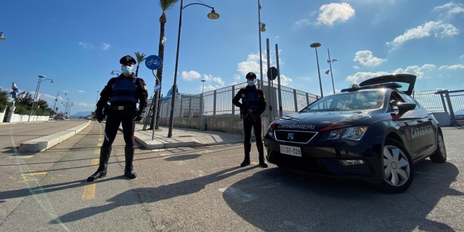 Cocaina e soldi in casa: manette a Olbia