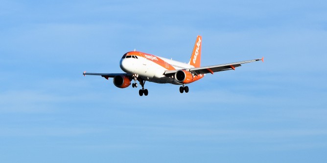 easyJet annuncia l´Olbia-Barcellona