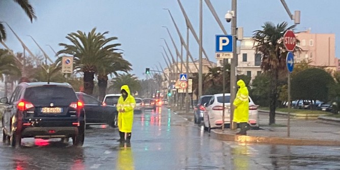 Acquazzone su Alghero: disagi