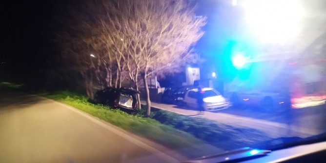 Incidente ad Alghero: auto esce fuori strada