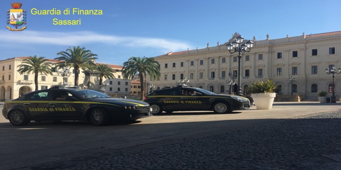 Droga, evasione, lavoro: blitz a Alghero e Sassari