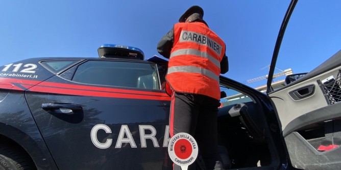 Da la colpa al cinghiale, ma  ubriaco: denunciato