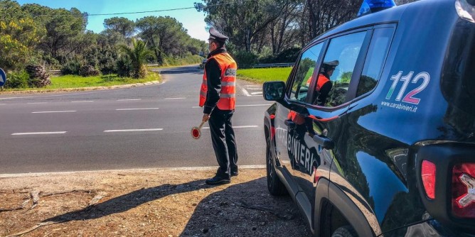 Aritzo, guida ubriaco: denunciato