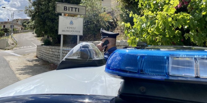 Atti osceni a Bitti: denunciato