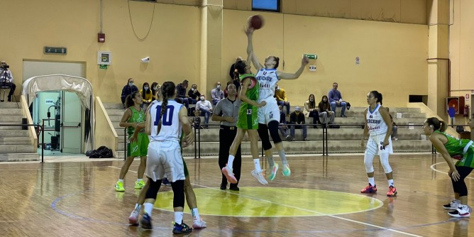 Basket, Mercede batte Dinamo 2000