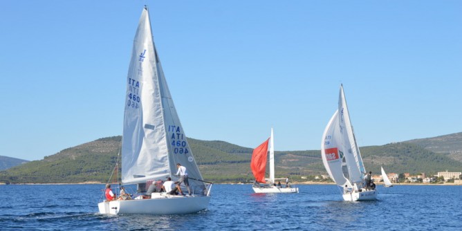 Vela, tornano i J24 nelle acque di Alghero