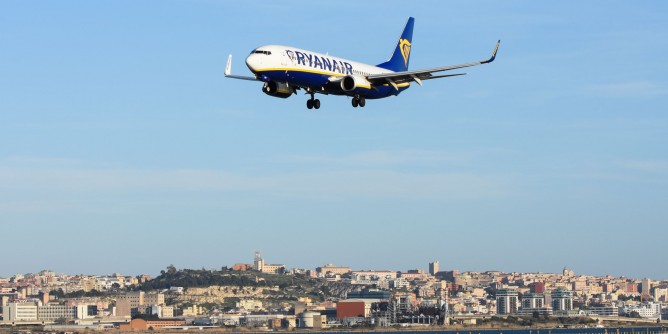 Ryanair presenta la <i>summer</i> 2022 da Cagliari