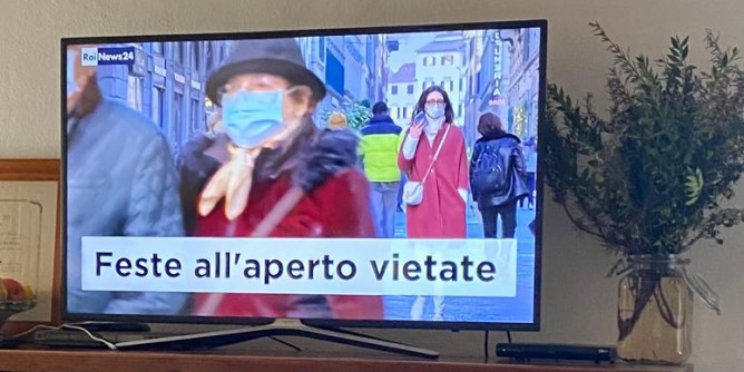 Mascherine allaperto e green pass al bancone