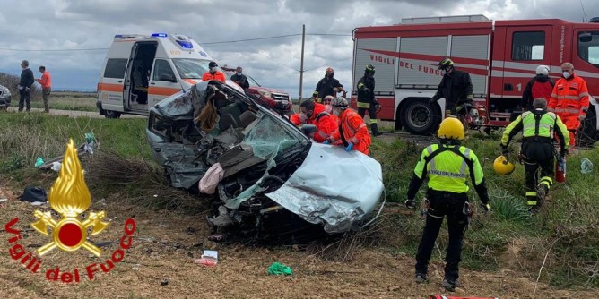 Stintino: tragico schianto, muore 22enne