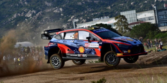 <i>Wrc</i>, comanda Neuville