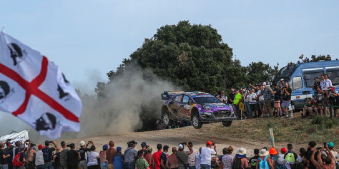 Si conclude il Rally Italia Sardegna e celebra Ott Tanak