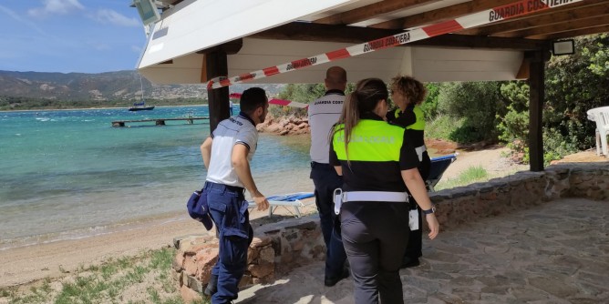 Veranda e pontile abusivi a Porto San Paolo