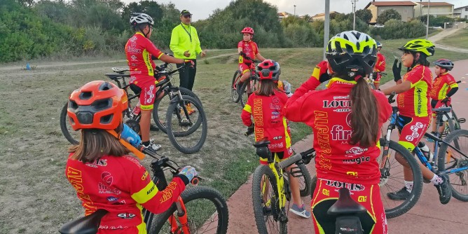 Gara ciclistica per bambini a Olmedo