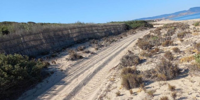 <i>Grig</i>, strada sulle dune in Gallura