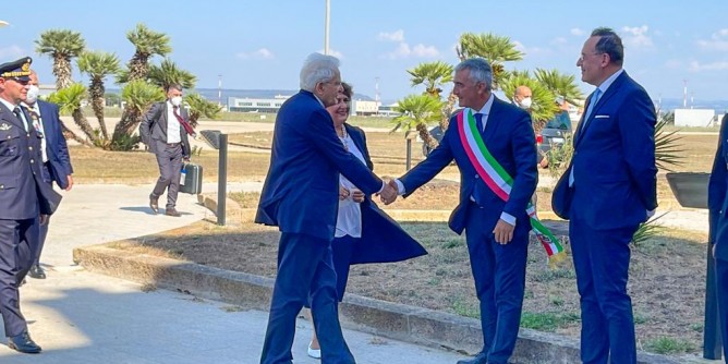 Difficile non tornare: Mattarella fa il <i>bis</i> 