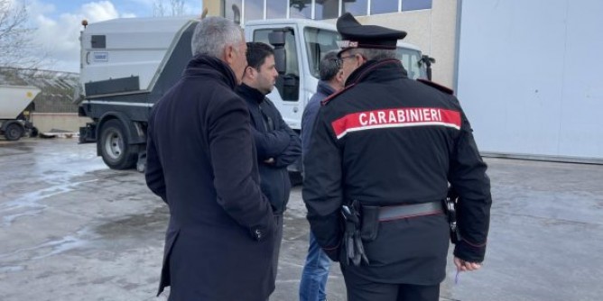 Alghero: fuori pericolo i due gambizzati