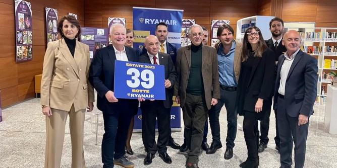 Ryanair: 39 rotte su Cagliari, novit Genova e Goteborg