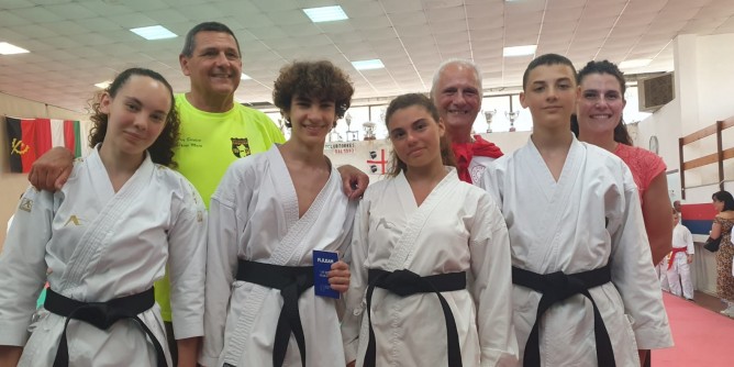 Martial Alghero: 4 nuove cinture nere di karate 