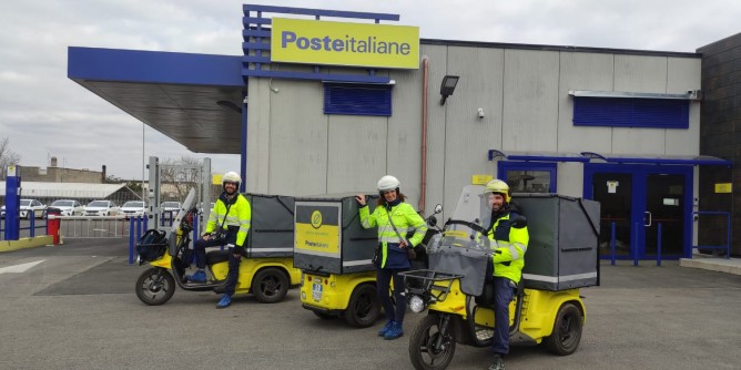 Poste Italiane seleziona portalettere