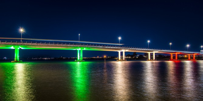 Olbia: la sopraelevata s´illumina col <i>Tricolore</i>